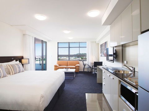 Oaks Grand Gladstone - Accommodation Bookings 1