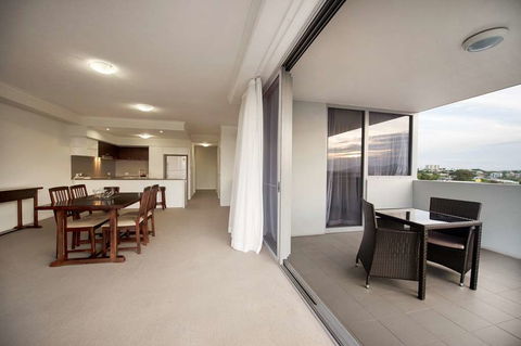 Curtis Central Apartments - Accommodation Bookings 4
