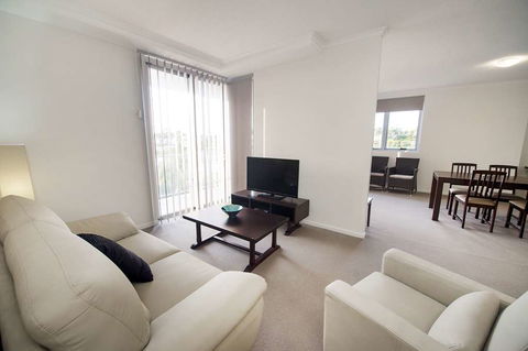 Curtis Central Apartments - Accommodation Bookings 6