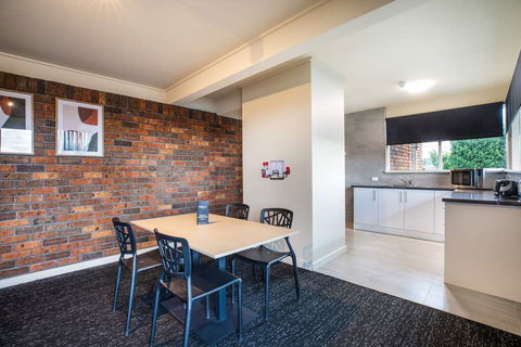 Nightcap At Manhattan Hotel - Accommodation Bookings 2