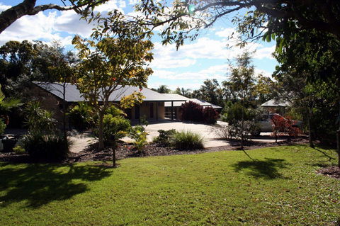 Emeraldene Inn & Eco Lodge - Accommodation Bookings 0