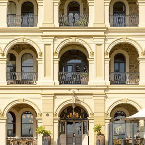 Largs Pier Hotel - Accommodation Bookings 1