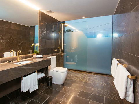 Eatons Hill Hotel - Accommodation Bookings 2
