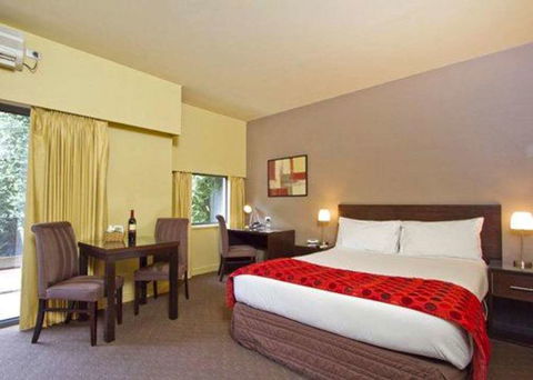 Comfort Inn & Suites City Views - Accommodation Bookings 2