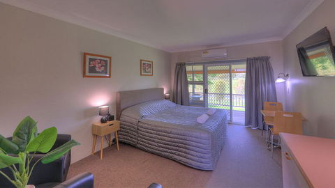 Jacaranda Motor Lodge - Accommodation Bookings 1