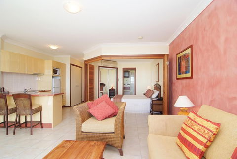 At Waters Edge Resort - Accommodation Bookings 2