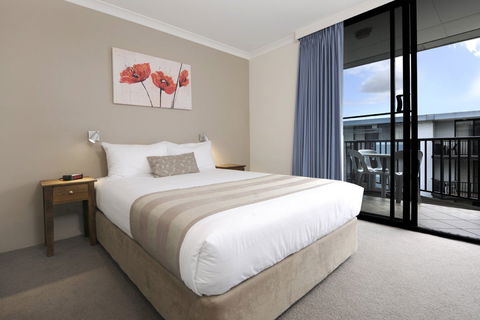 Assured Waterside Apartments - Accommodation Bookings 1