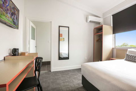 Camp Hill Hotel - Accommodation Bookings 2
