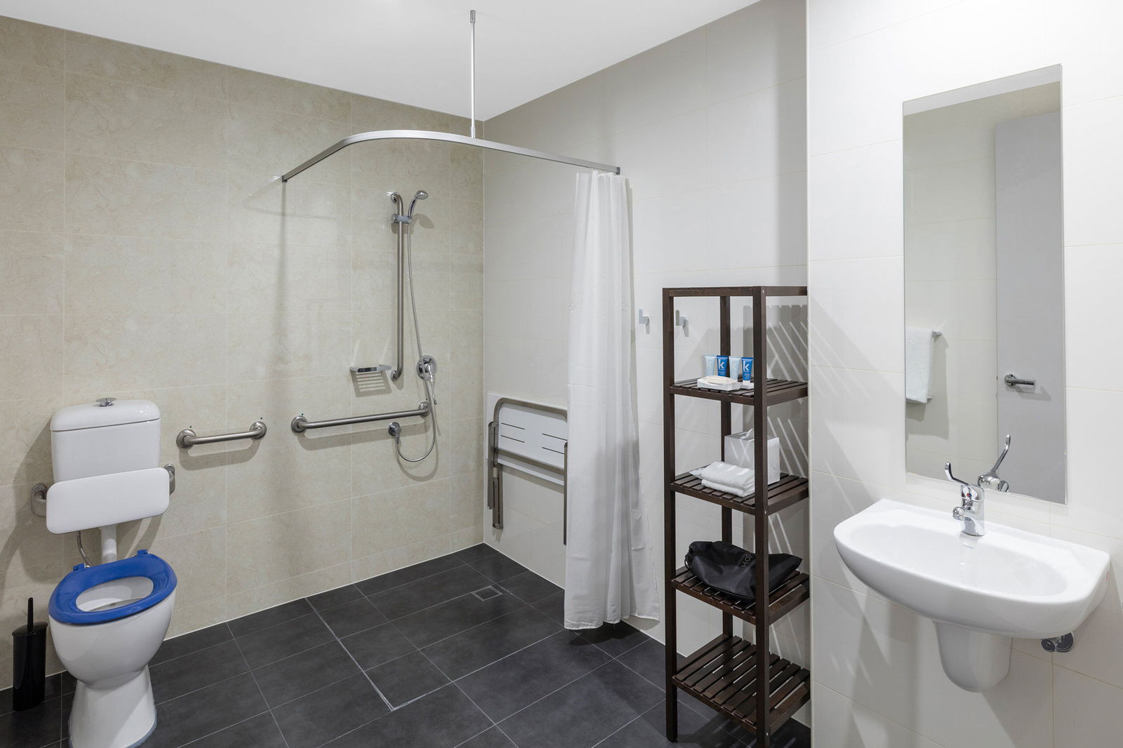  Accommodation Bookings