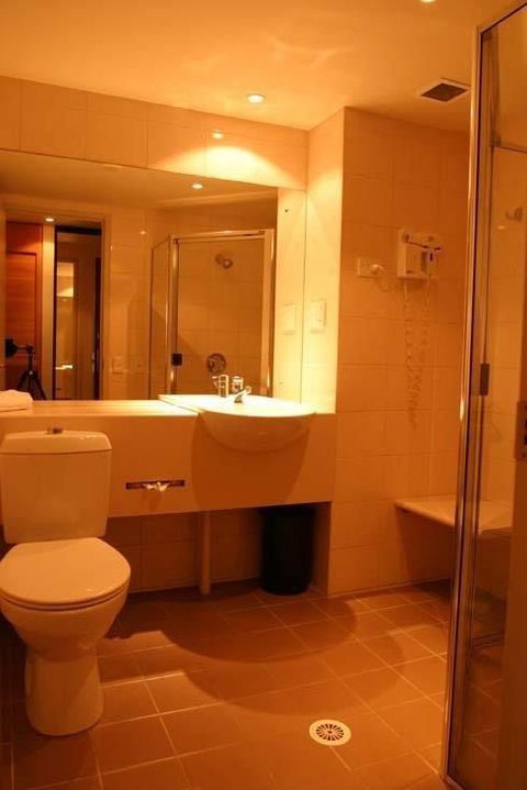 Kingsford Smith Motel - Accommodation Bookings 9