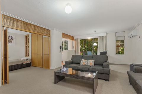 The Airport International Motel - Accommodation Bookings 8