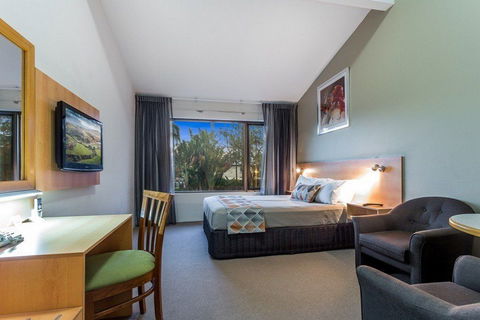 The Airport International Motel - Accommodation Bookings 10