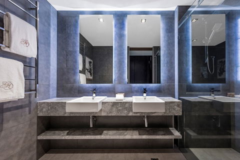 Gambaro Hotel - Accommodation Bookings 4