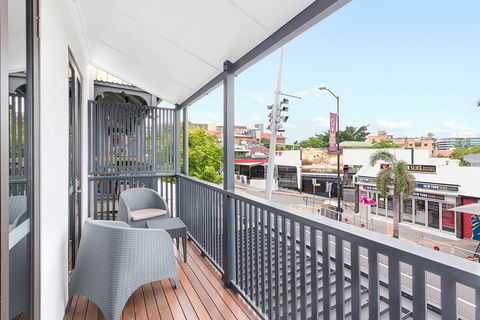 Gambaro Hotel - Accommodation Bookings 17