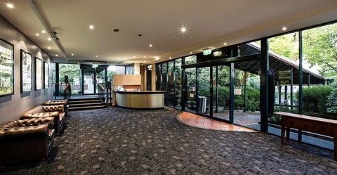 Burvale Hotel - Accommodation Bookings 11