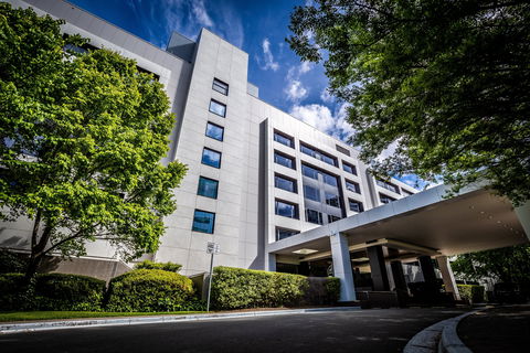 Crowne Plaza Canberra - Accommodation Bookings 1