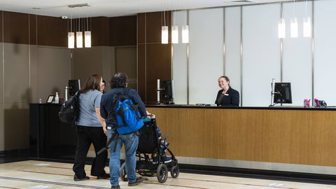 Crowne Plaza Canberra - Accommodation Bookings 3