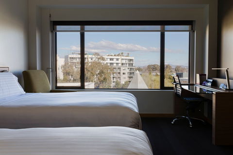 Crowne Plaza Canberra - Accommodation Bookings 4