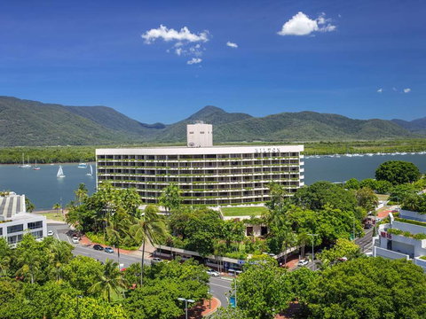 Hilton Cairns - Accommodation Bookings 2