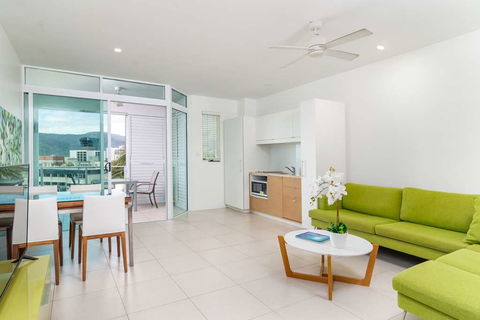 201 Lake Street - Cairns - Accommodation Bookings 6