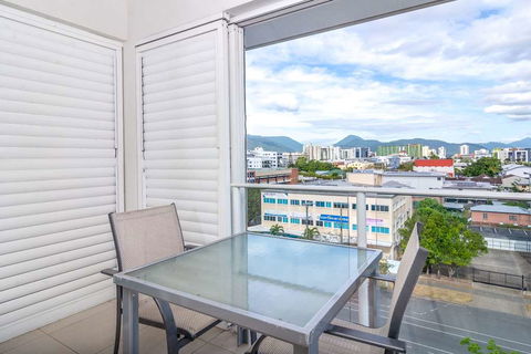 201 Lake Street - Cairns - Accommodation Bookings 7