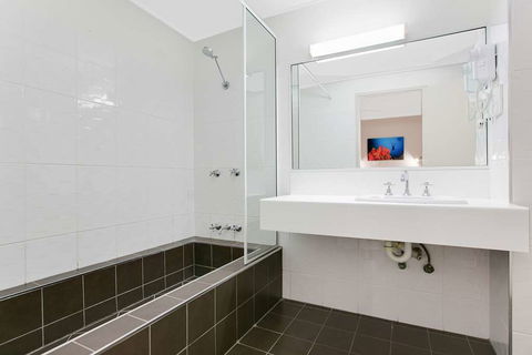 Comfort Inn Cairns City - Accommodation Bookings 8