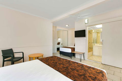 Comfort Inn Cairns City - Accommodation Bookings 11