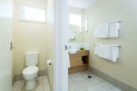 Nightcap At Edge Hill Tavern - Accommodation Bookings 8