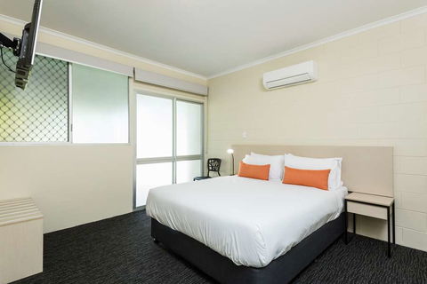 Nightcap At Edge Hill Tavern - Accommodation Bookings 12