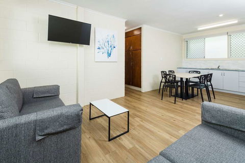 Nightcap At Edge Hill Tavern - Accommodation Bookings 13
