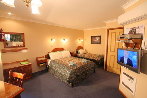 Swansea Cottages - Accommodation Bookings 2
