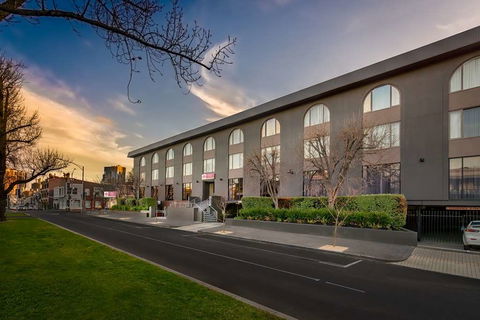Best Western Plus Travel Inn Hotel - Accommodation Bookings 0