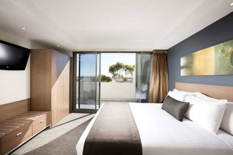 Mantra Tullamarine Hotel - Accommodation Bookings 1
