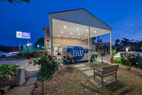 Best Western Airport Motel & Conv Ctr - Accommodation Bookings 1