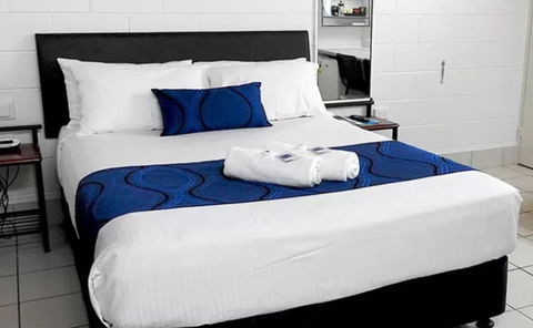 Barrier Reef Motel - Accommodation Bookings 1