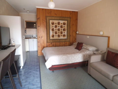 Yarragon Motel - Accommodation Bookings 0