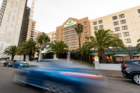 Holiday Inn Parramatta - Accommodation Bookings 1