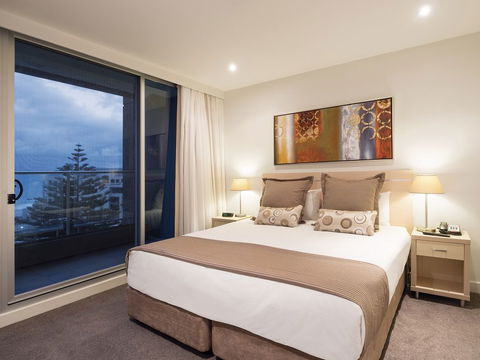 Oaks Liberty Towers - Accommodation Bookings 1