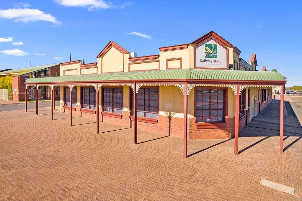  Accommodation Bookings
