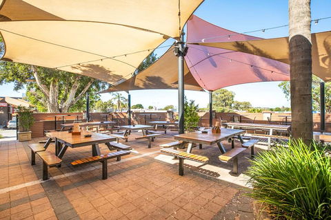 Nightcap At Wanneroo Tavern - Accommodation Bookings 1