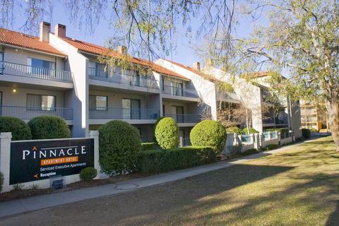 Pinnacle Apartments - Accommodation Bookings 0