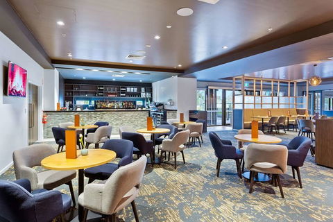 Quality Hotel Lakeside - Accommodation Bookings 12