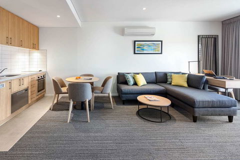 Quality Hotel Lakeside - Accommodation Bookings 14