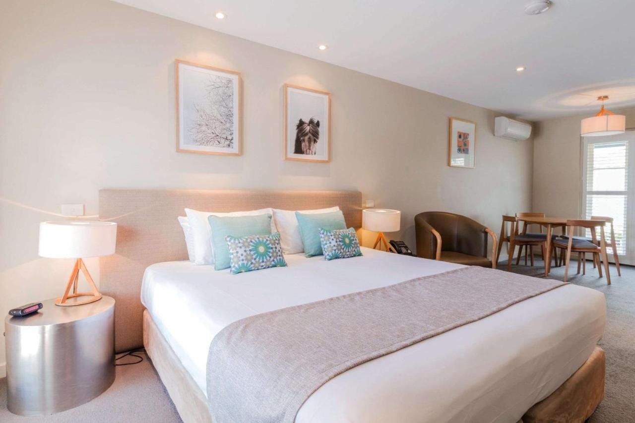  Accommodation Bookings