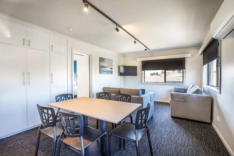 Nightcap at Riverside Hotel - Accommodation Bookings 14