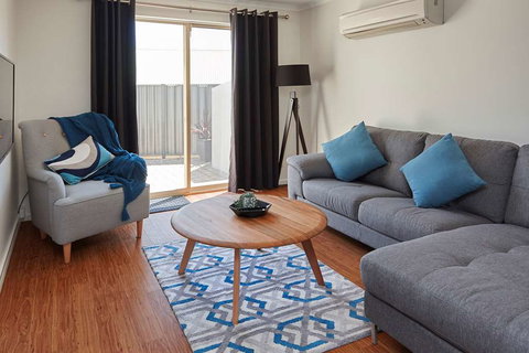 Elphin Villas - Accommodation Bookings 7