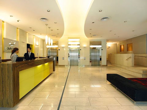 Oaks Embassy - Accommodation Bookings 1