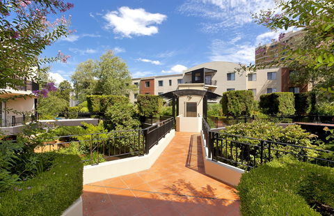 Astra Apartments The Griffin - Accommodation Bookings 1