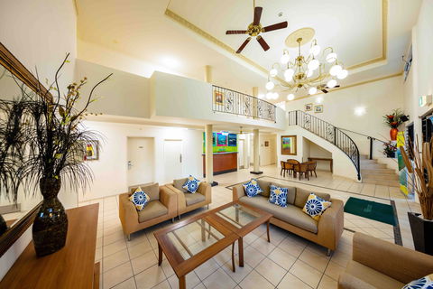 Cairns Queenscourt - Accommodation Bookings 1