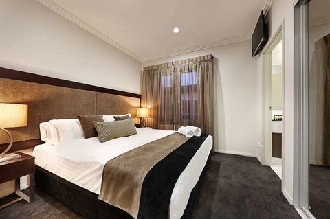 Attika Hotel - Accommodation Bookings 1